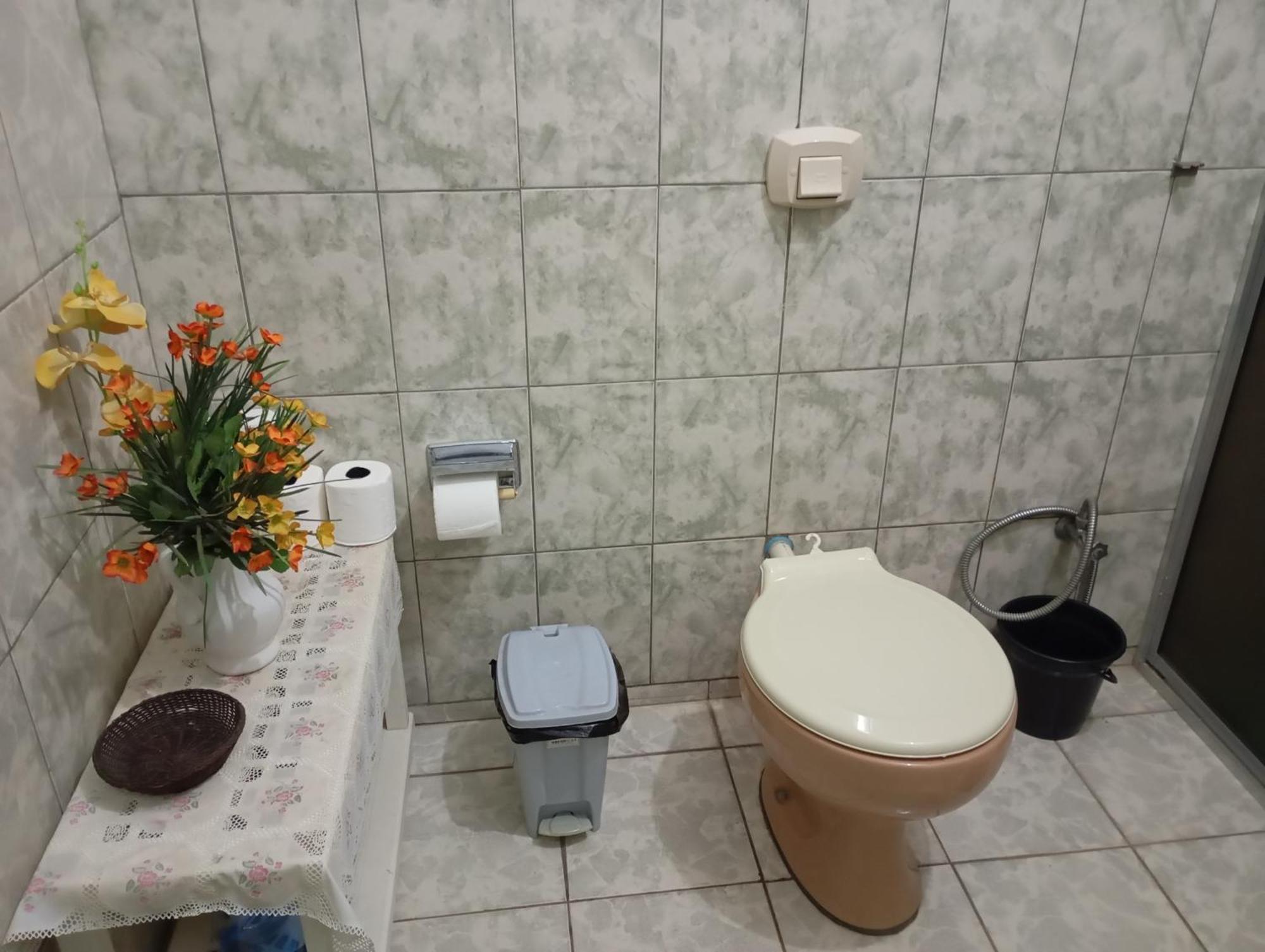 Hospedagem Casa Da Waldir, Quarto Suite 01 Goias Luaran gambar